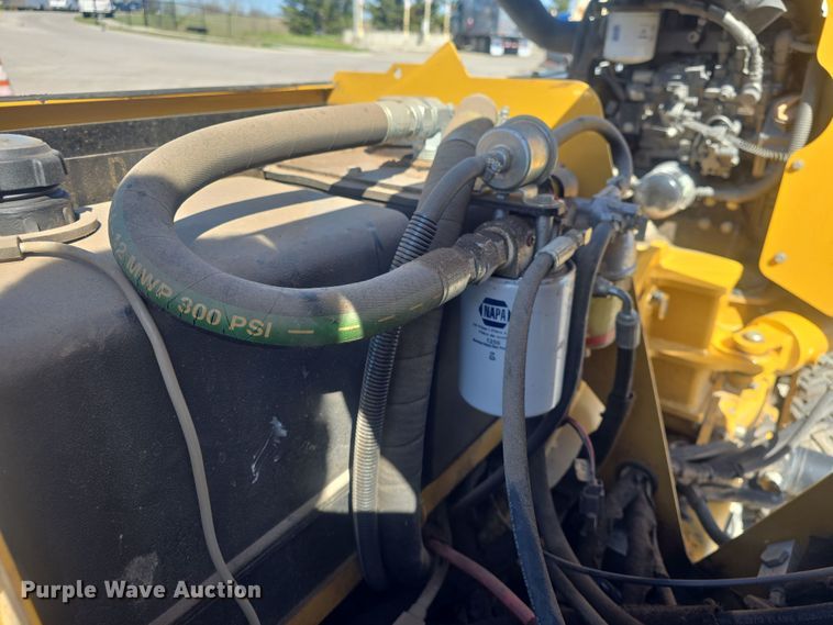 image for item EK2490 Vermeer SC372 stump grinder