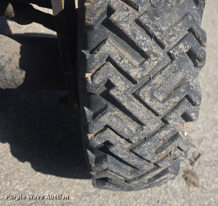 image for item EK2490 Vermeer SC372 stump grinder