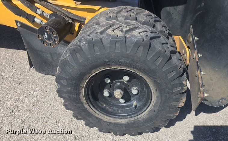 image for item EK2490 Vermeer SC372 stump grinder