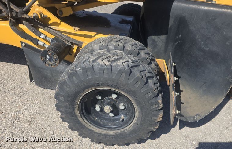 image for item EK2490 Vermeer SC372 stump grinder