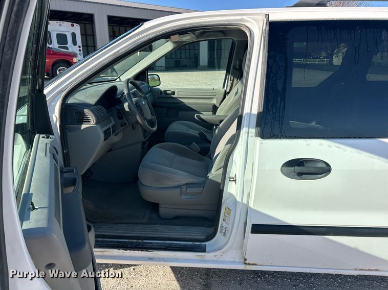 image for item EK2859 2007 Ford Freestar van