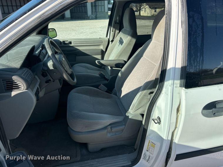 image for item EK2859 2007 Ford Freestar van