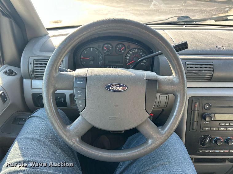 image for item EK2859 2007 Ford Freestar van