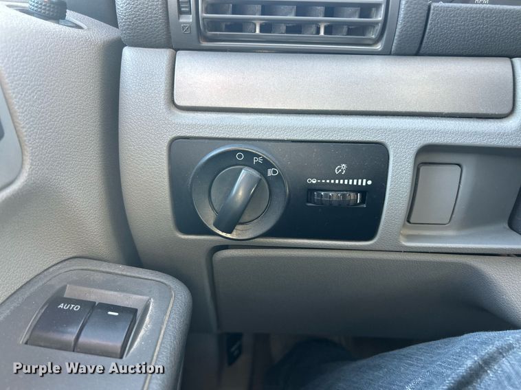 image for item EK2859 2007 Ford Freestar van