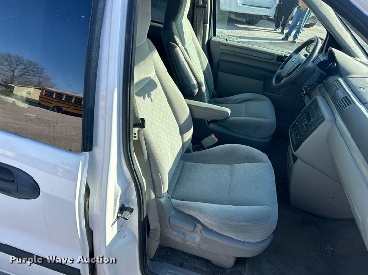 image for item EK2859 2007 Ford Freestar van