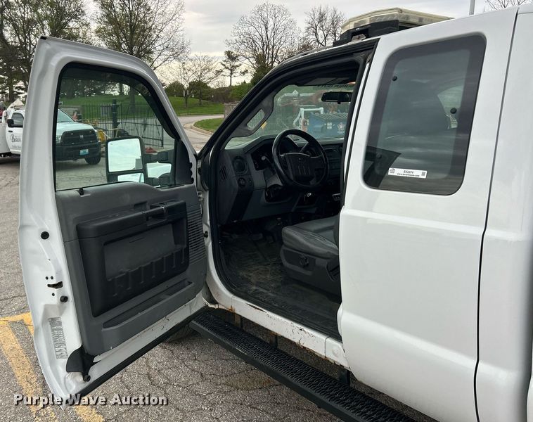 image for item EK2874 2015 Ford F250 Super Duty SuperCab pickup truck