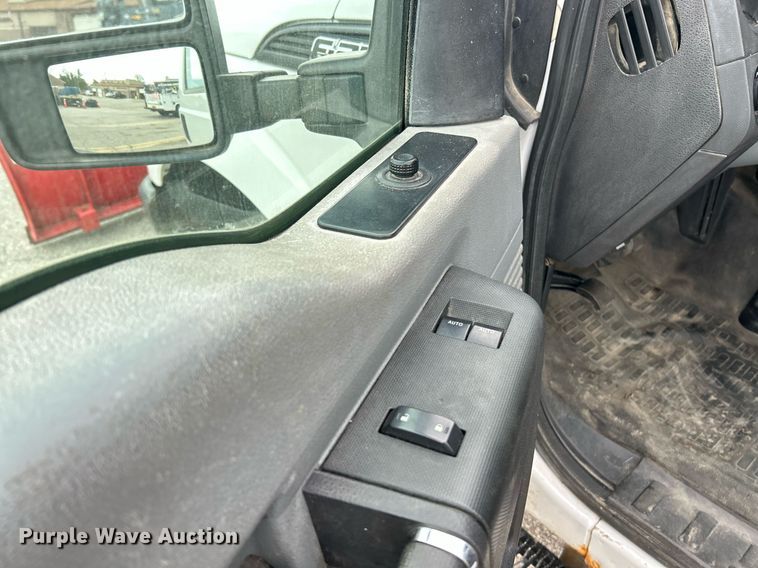 image for item EK2874 2015 Ford F250 Super Duty SuperCab pickup truck