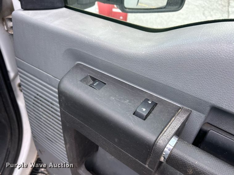 image for item EK2874 2015 Ford F250 Super Duty SuperCab pickup truck