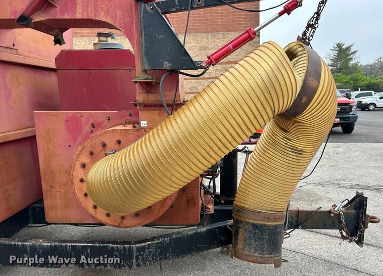 image for item EK2887 Giant-Vac 6600JDTB - TR14 leaf vacuum