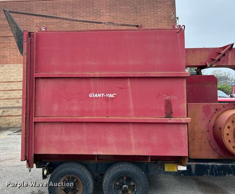 image for item EK2887 Giant-Vac 6600JDTB - TR14 leaf vacuum