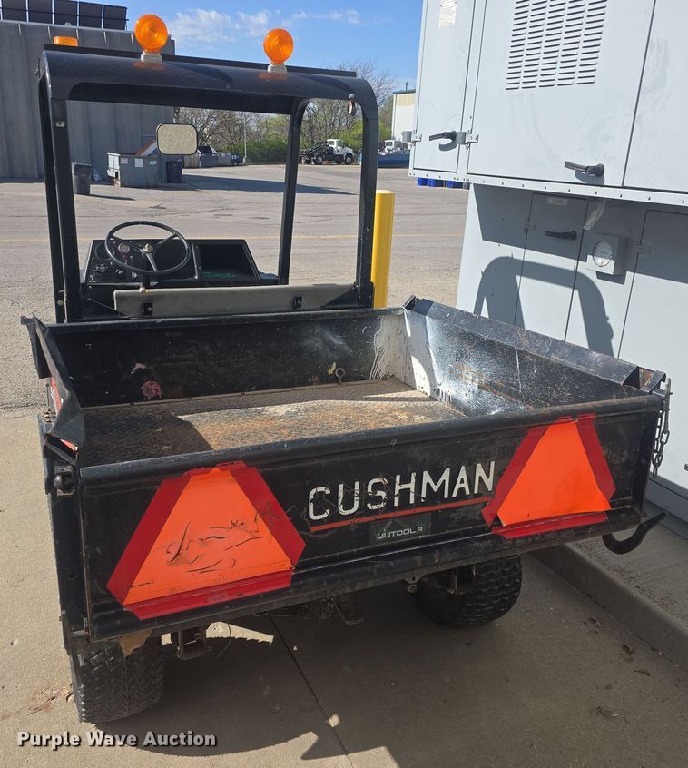 image for item EK5046 2001 Cushman Classic Truckster utility vehicle