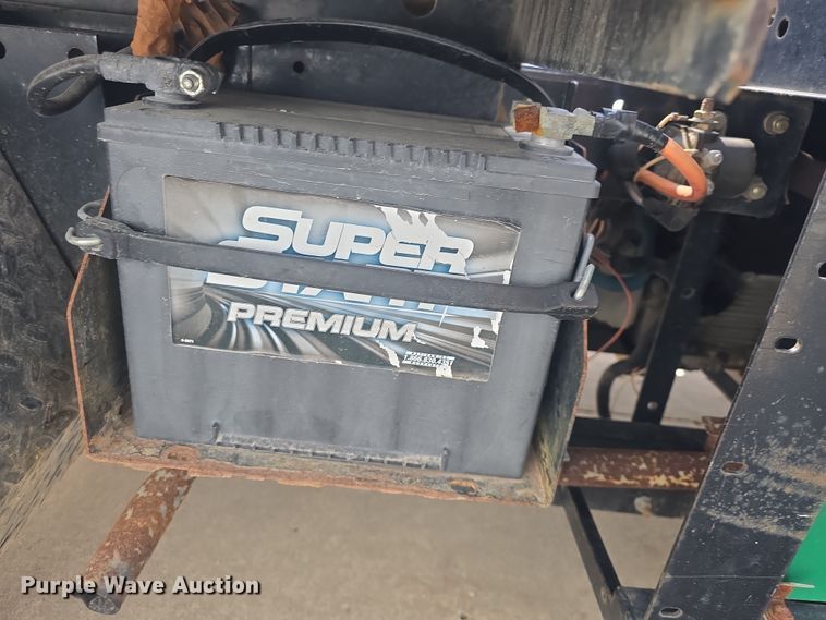 image for item EK5046 2001 Cushman Classic Truckster utility vehicle