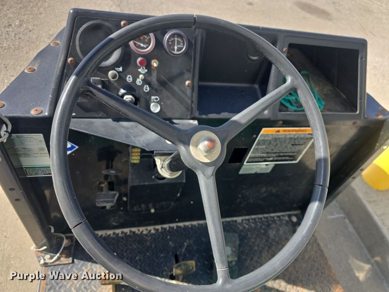 image for item EK5046 2001 Cushman Classic Truckster utility vehicle