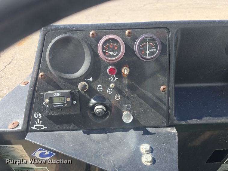 image for item EK5046 2001 Cushman Classic Truckster utility vehicle