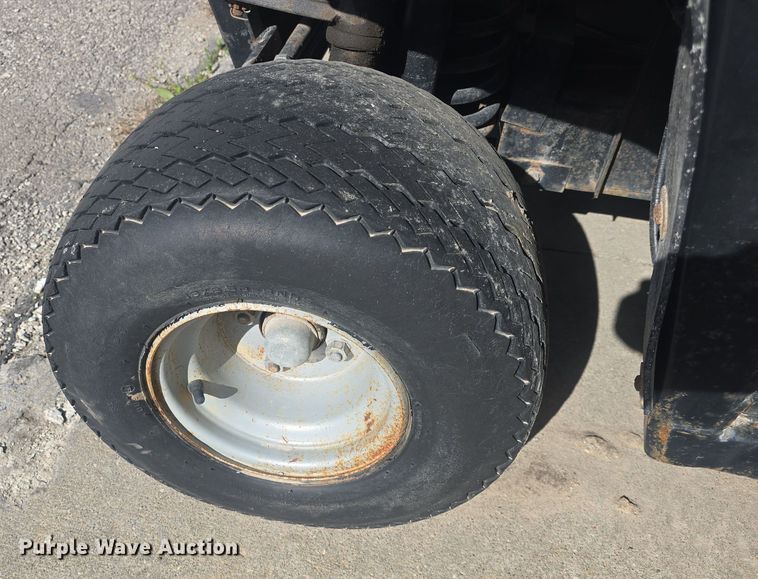 image for item EK5046 2001 Cushman Classic Truckster utility vehicle