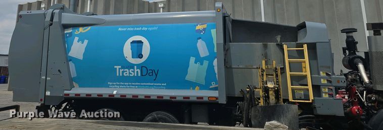 image for item EK5048 2019 Mack LR64E refuse truck