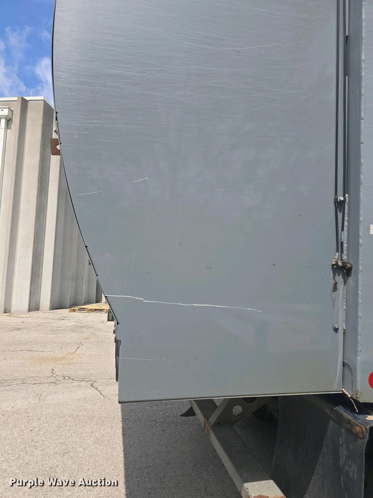 image for item EK5048 2019 Mack LR64E refuse truck