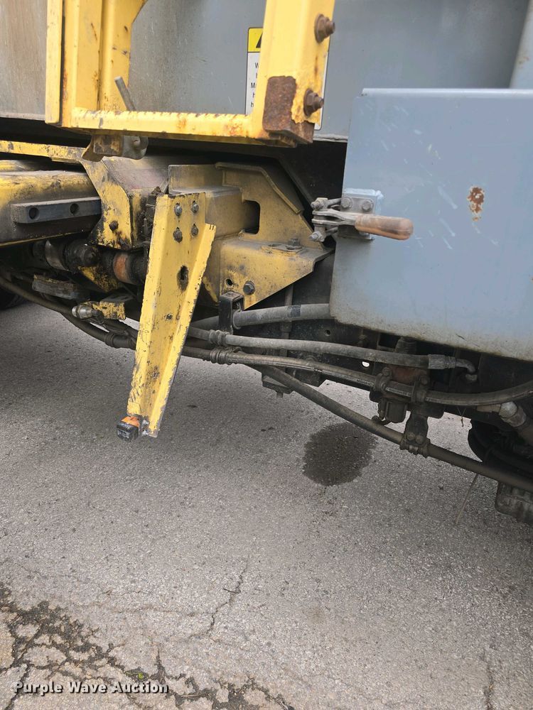 image for item EK5048 2019 Mack LR64E refuse truck