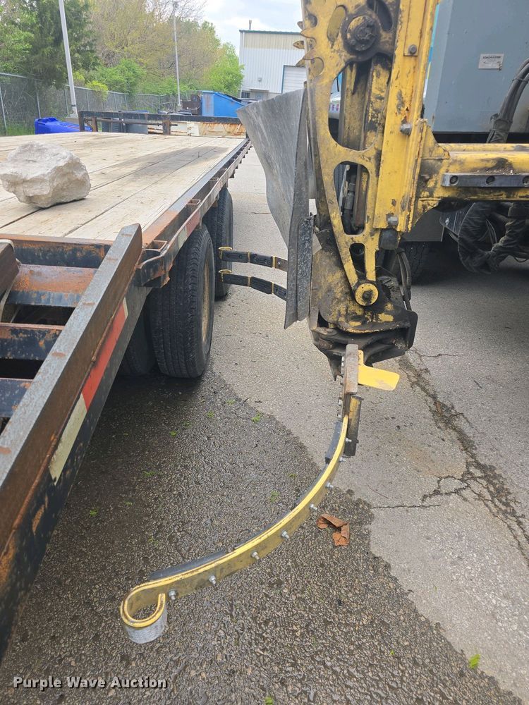 image for item EK5048 2019 Mack LR64E refuse truck