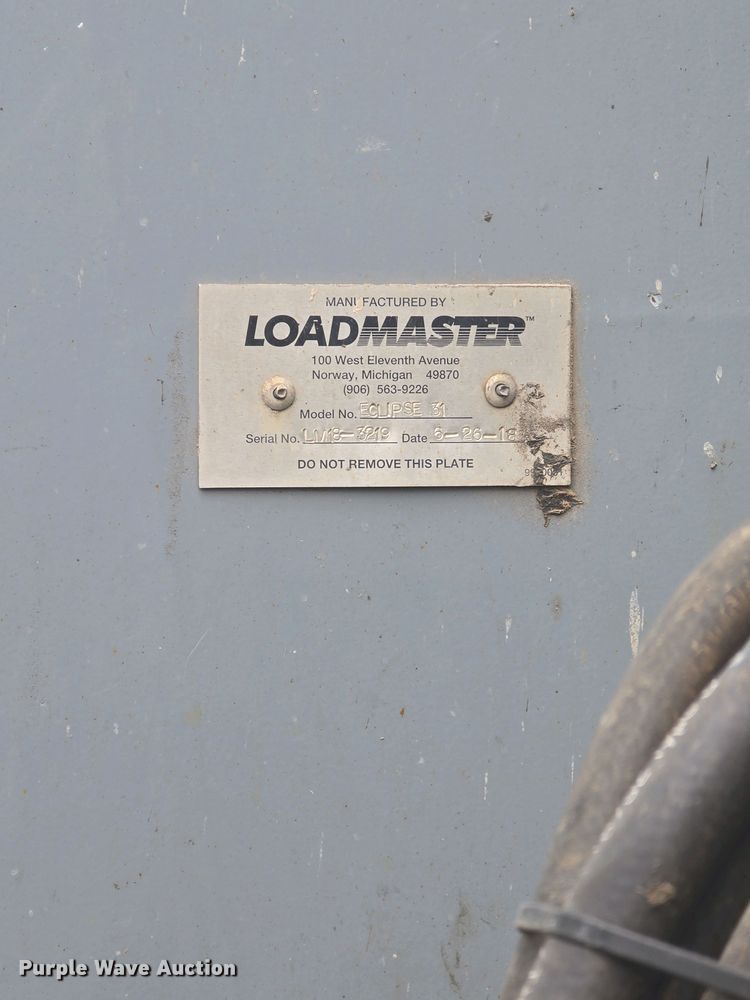 image for item EK5048 2019 Mack LR64E refuse truck