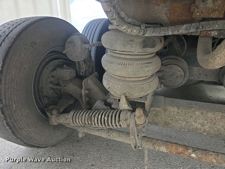 image for item EK5048 2019 Mack LR64E refuse truck