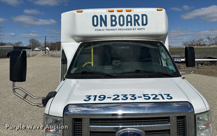 image for item EM3780 2012 Ford Econoline shuttle bus