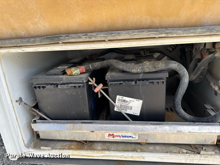 image for item EM3780 2012 Ford Econoline shuttle bus