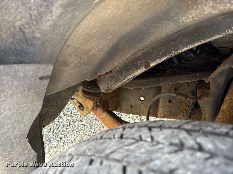 image for item EM3780 2012 Ford Econoline shuttle bus