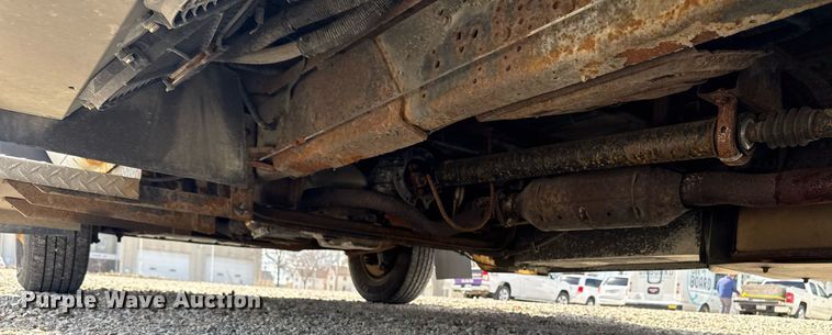 image for item EM3780 2012 Ford Econoline shuttle bus