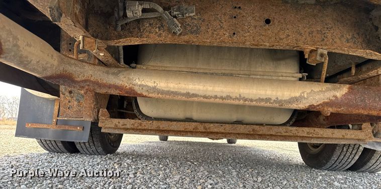 image for item EM3780 2012 Ford Econoline shuttle bus