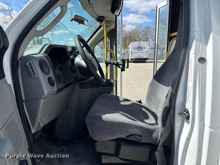 image for item EM3780 2012 Ford Econoline shuttle bus