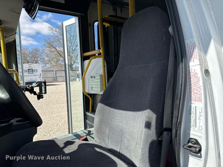 image for item EM3780 2012 Ford Econoline shuttle bus