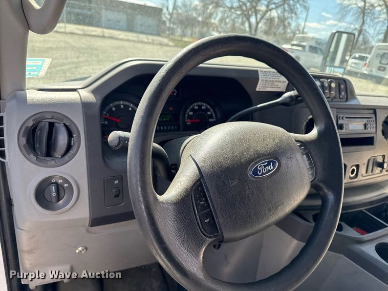 image for item EM3780 2012 Ford Econoline shuttle bus