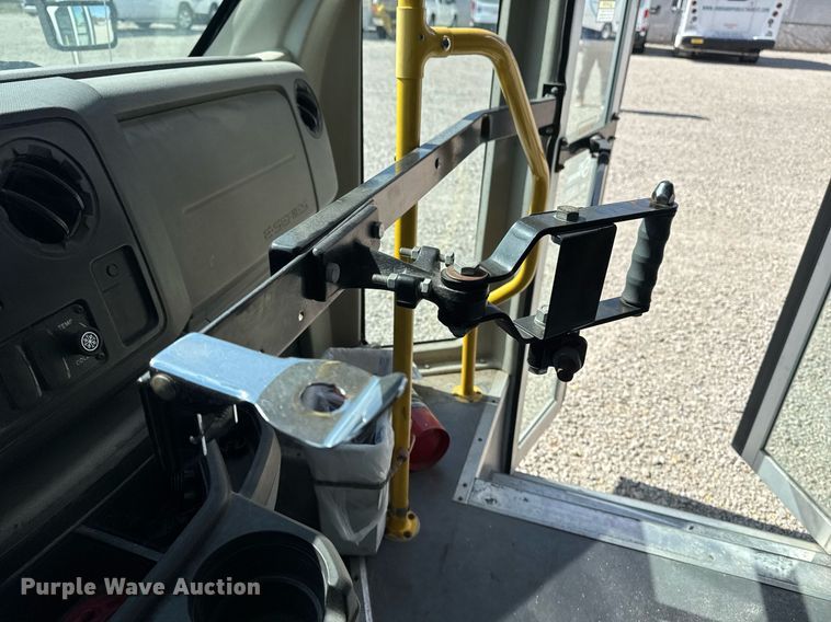 image for item EM3780 2012 Ford Econoline shuttle bus