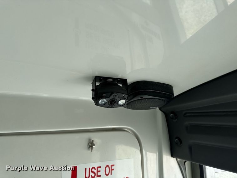 image for item EM3780 2012 Ford Econoline shuttle bus