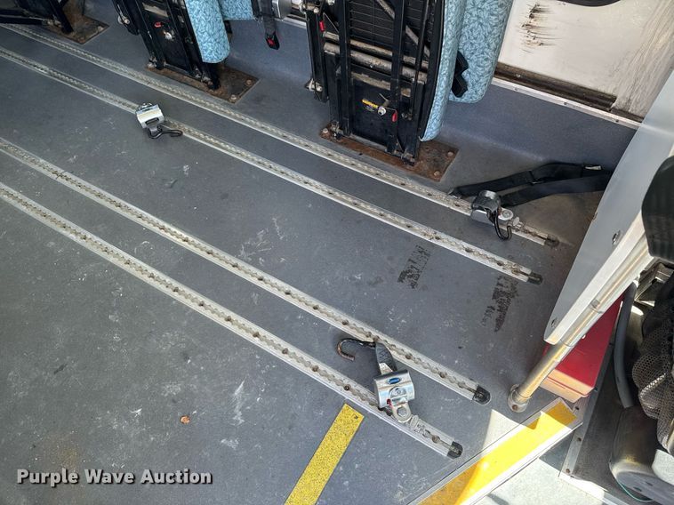 image for item EM3780 2012 Ford Econoline shuttle bus