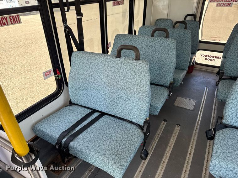 image for item EM3780 2012 Ford Econoline shuttle bus