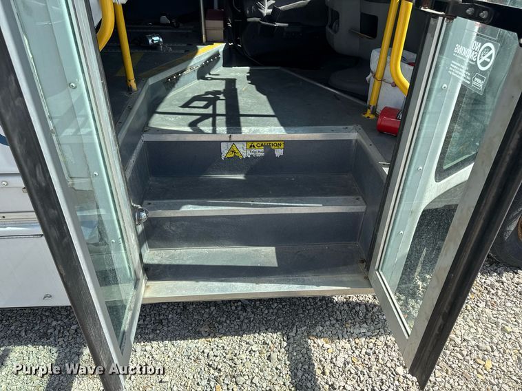 image for item EM3780 2012 Ford Econoline shuttle bus