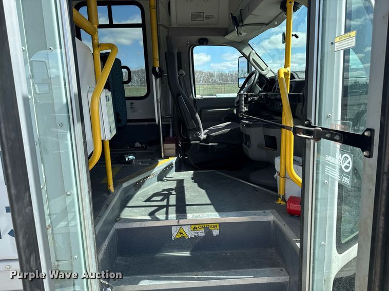 image for item EM3780 2012 Ford Econoline shuttle bus