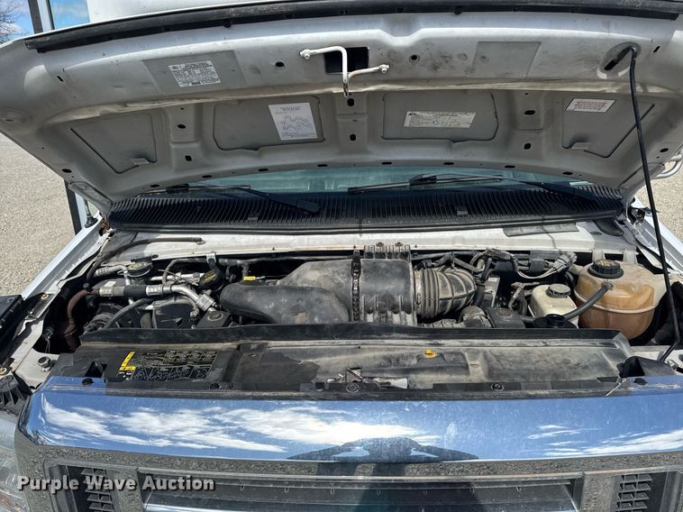 image for item EM3780 2012 Ford Econoline shuttle bus