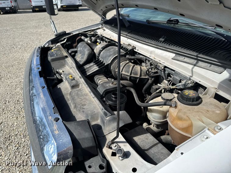 image for item EM3780 2012 Ford Econoline shuttle bus