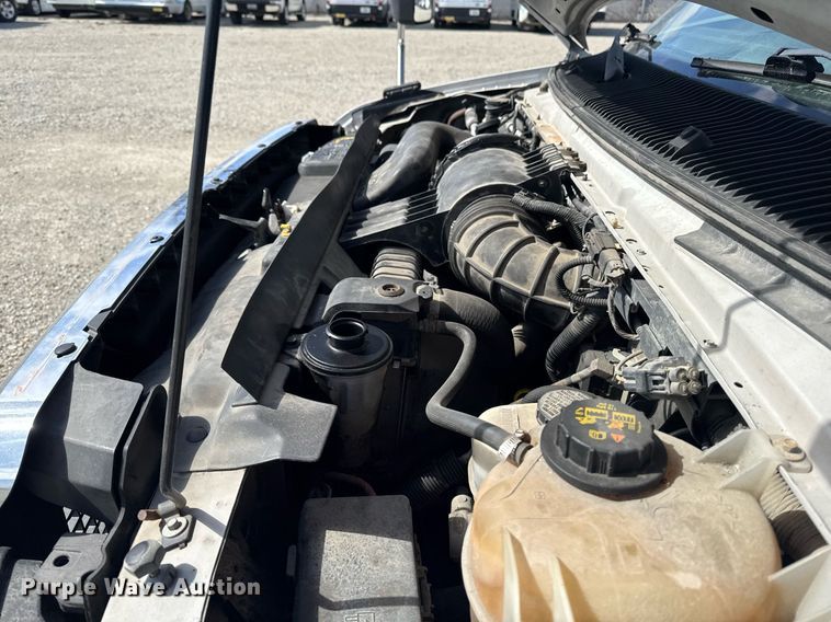 image for item EM3780 2012 Ford Econoline shuttle bus