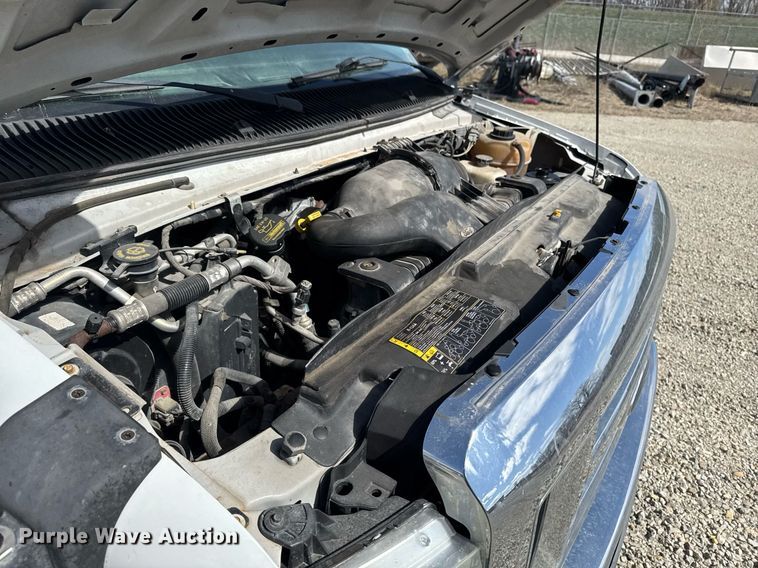 image for item EM3780 2012 Ford Econoline shuttle bus