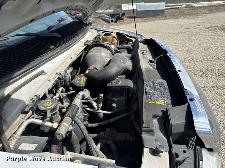 image for item EM3780 2012 Ford Econoline shuttle bus