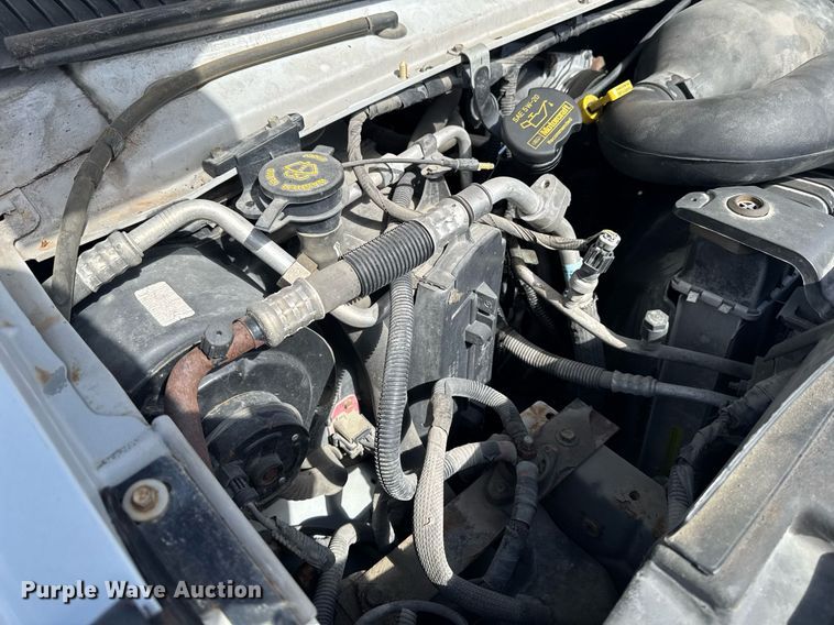 image for item EM3780 2012 Ford Econoline shuttle bus