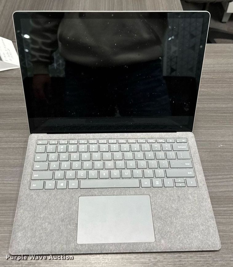 image for item EM3795 (10) Microsoft 1867 Surface laptops