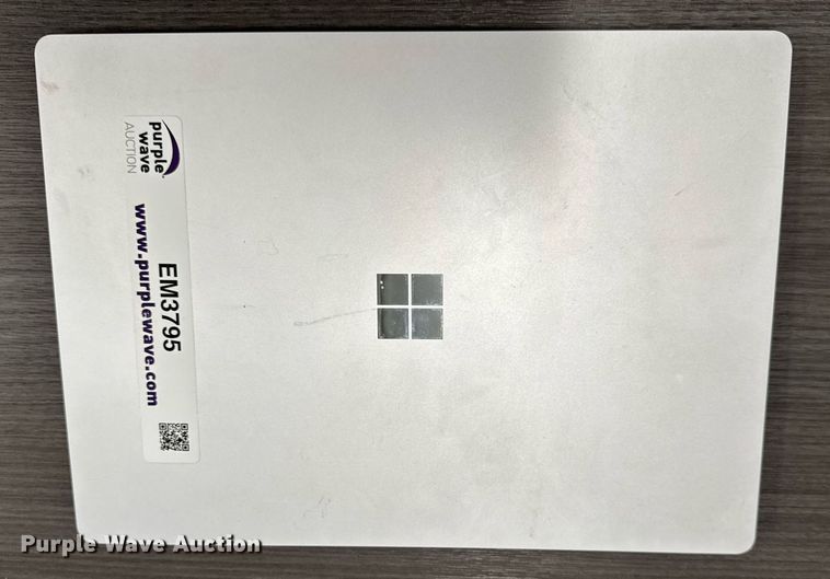 image for item EM3795 (10) Microsoft 1867 Surface laptops