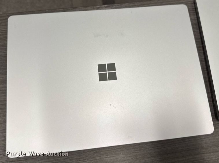 image for item EM3795 (10) Microsoft 1867 Surface laptops