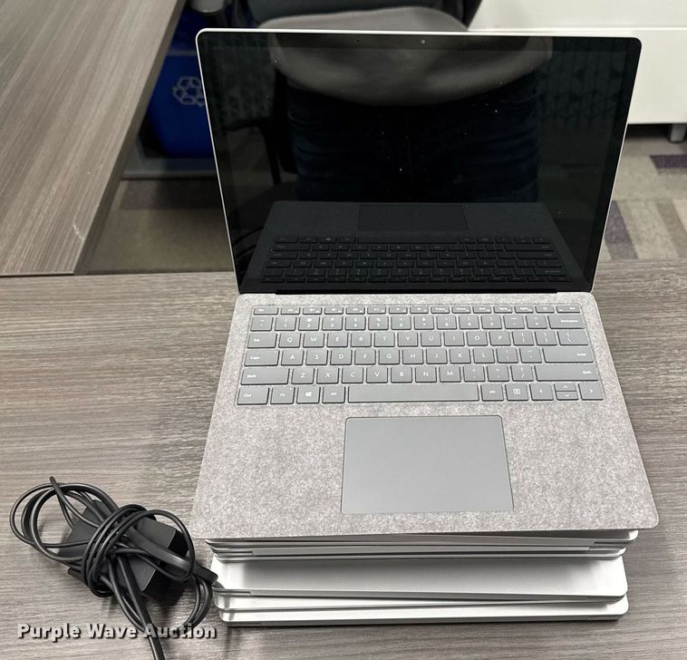 image for item EM3796 (10) Microsoft 1868 Surface laptops