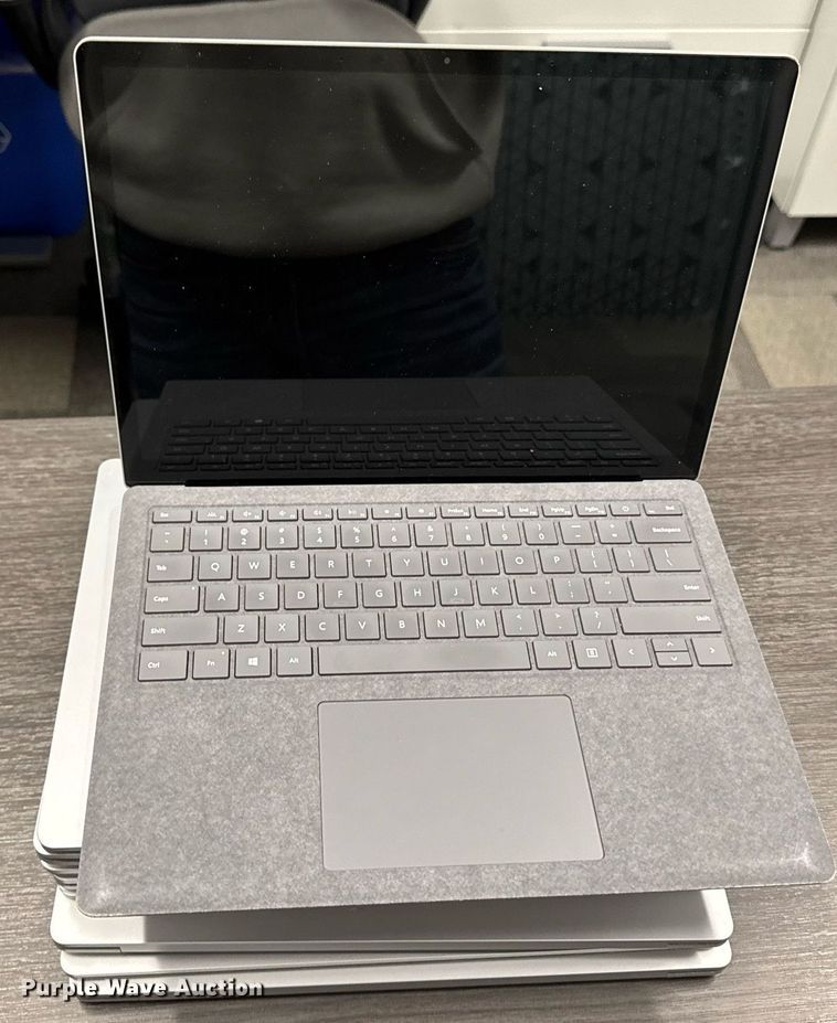 image for item EM3796 (10) Microsoft 1868 Surface laptops
